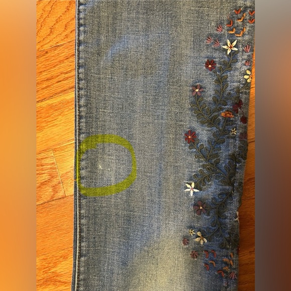 Sundance DRIFTWOOD Floral Embroidered Jeans - size 27 - Picture 10 of 10